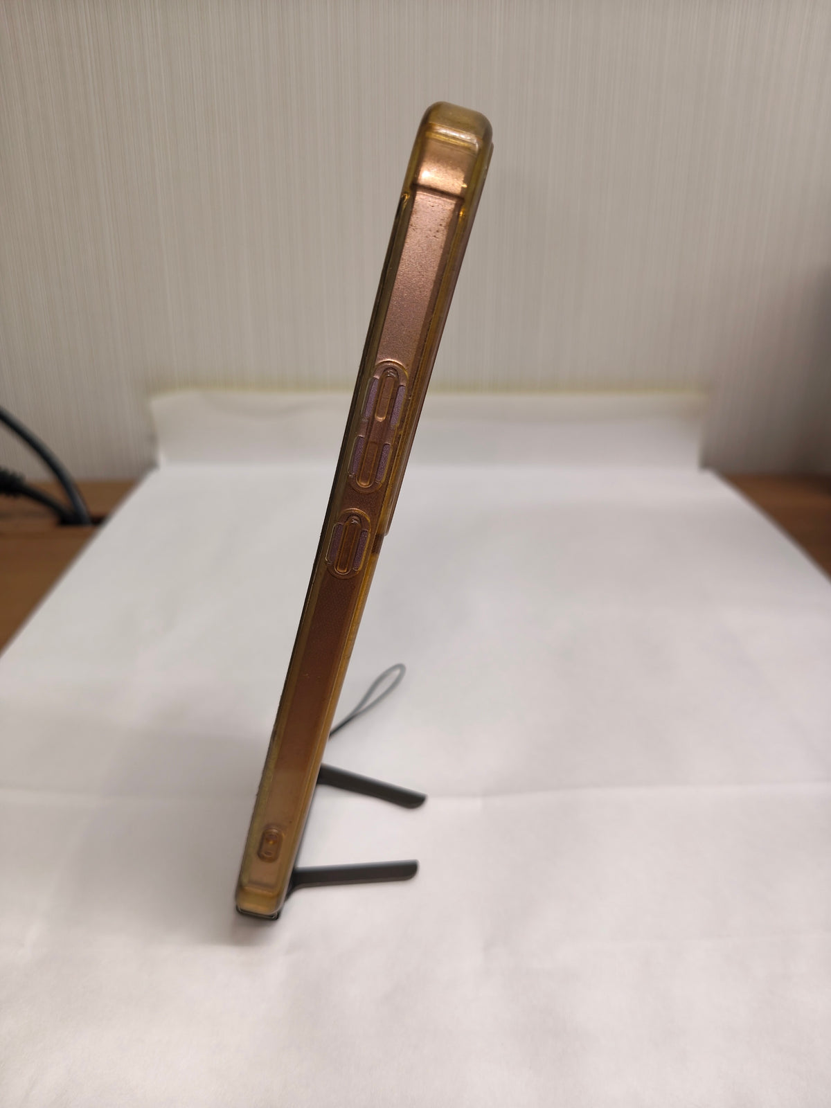 折り畳みスマホ立て
