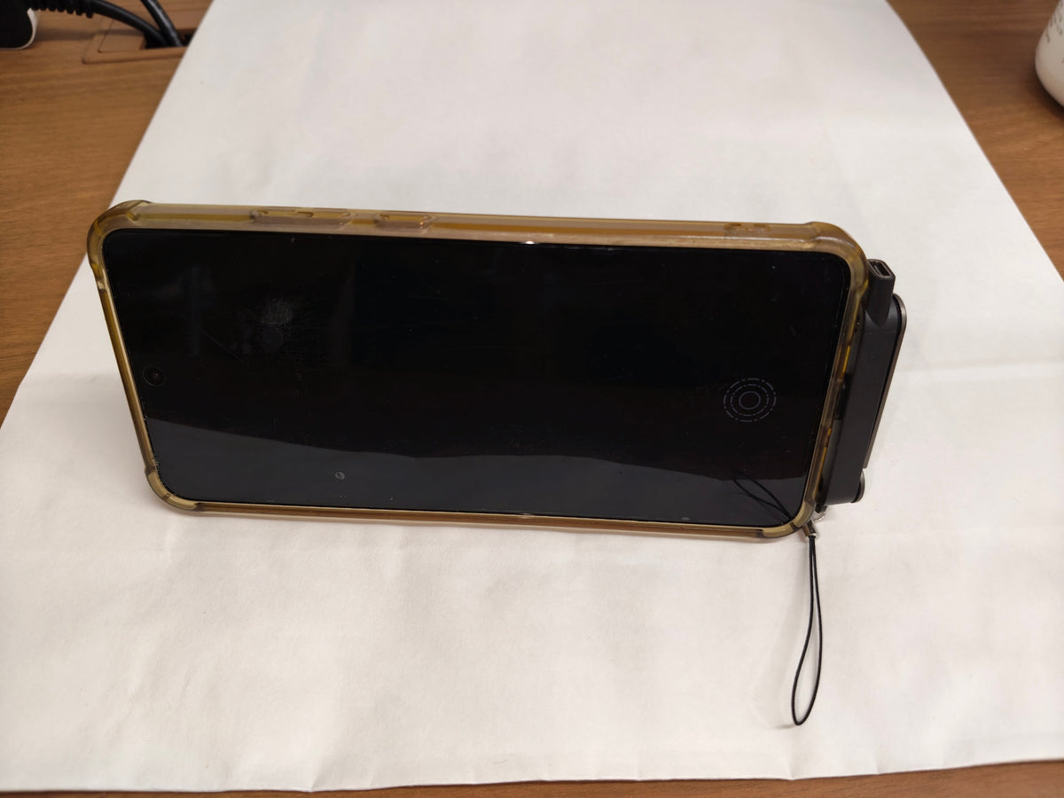 折り畳みスマホ立て